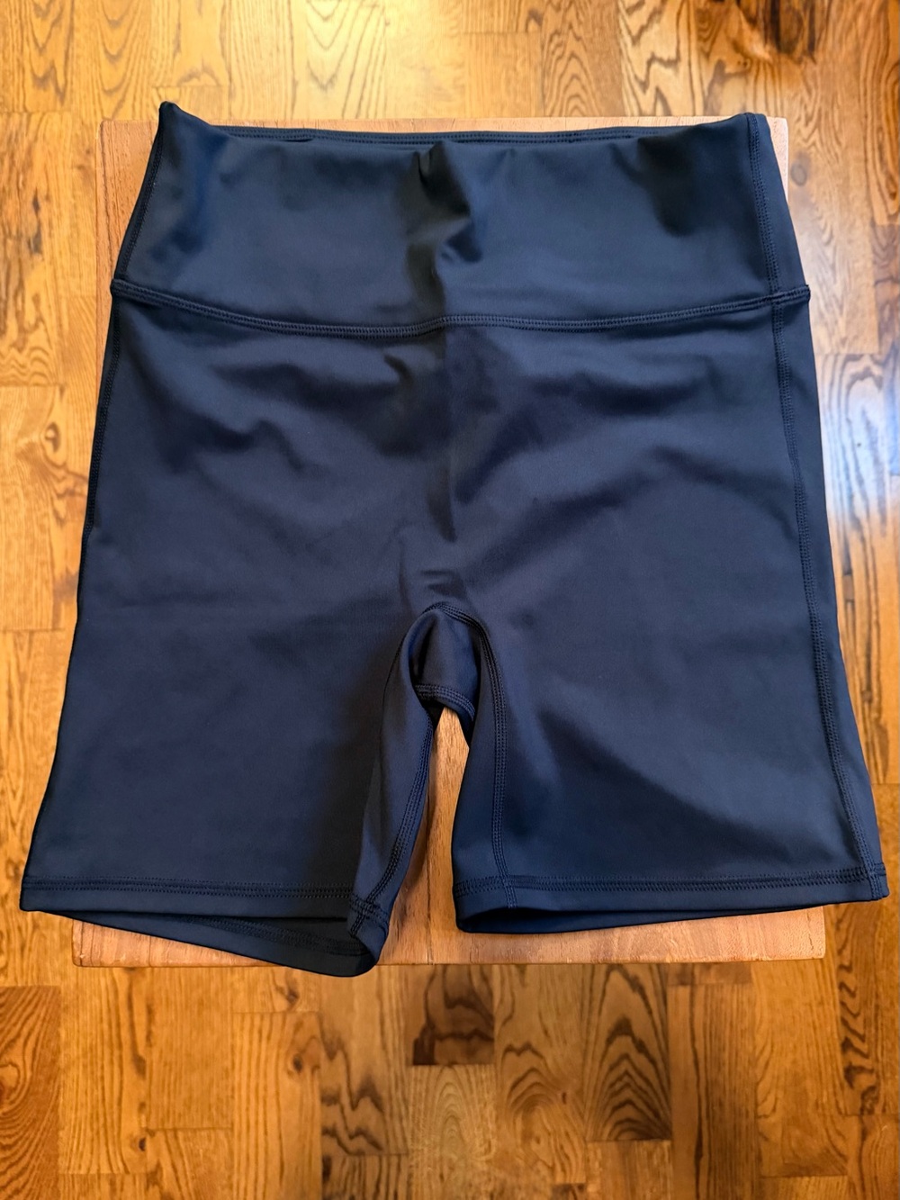 Fabletics Anywhere Motion365+ High-Waisted 6” Shorts - Size M